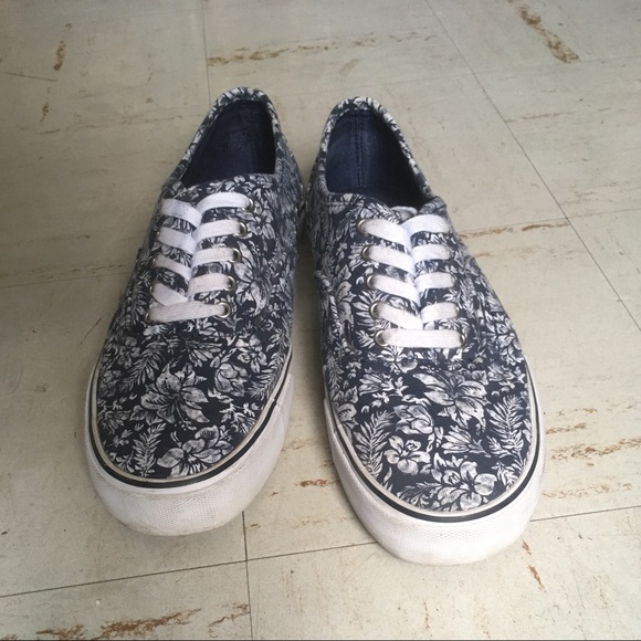 American Eagle Casual Shoe Sz | Poshmark